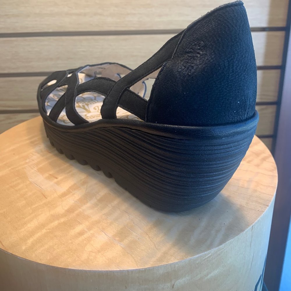 Fly London shoes - Picture 4 of 5